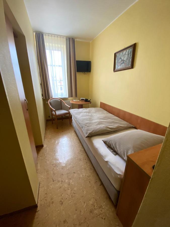 Hotel Gold'Ne Krone Oppenheim Exteriör bild