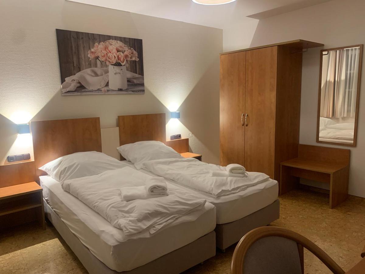 Hotel Gold'Ne Krone Oppenheim Exteriör bild