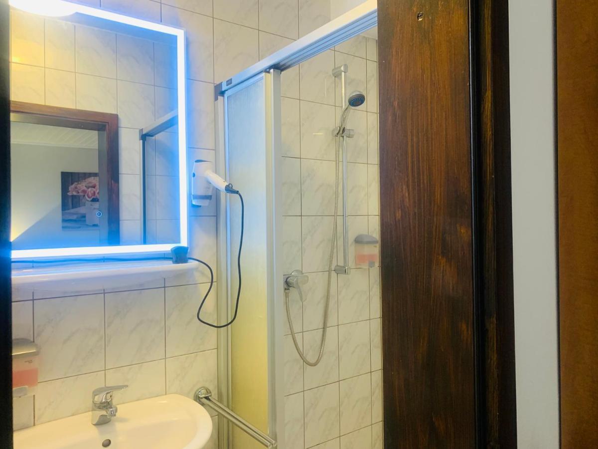 Hotel Gold'Ne Krone Oppenheim Exteriör bild