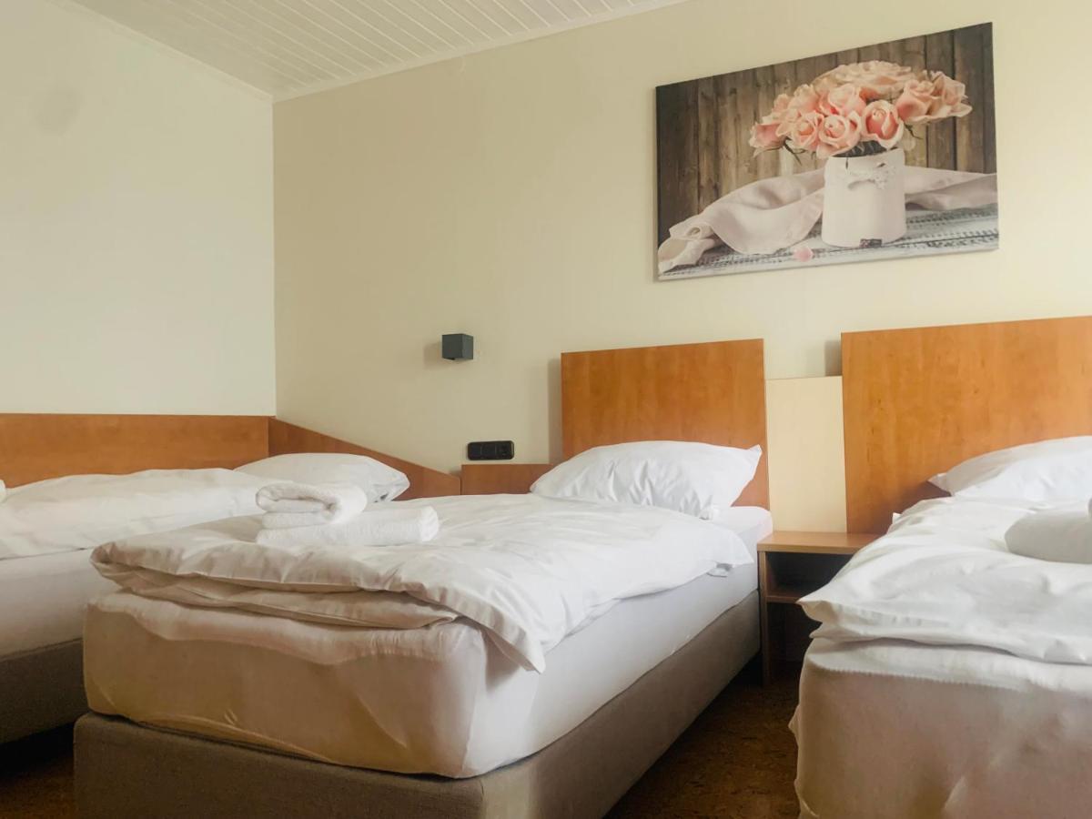 Hotel Gold'Ne Krone Oppenheim Exteriör bild